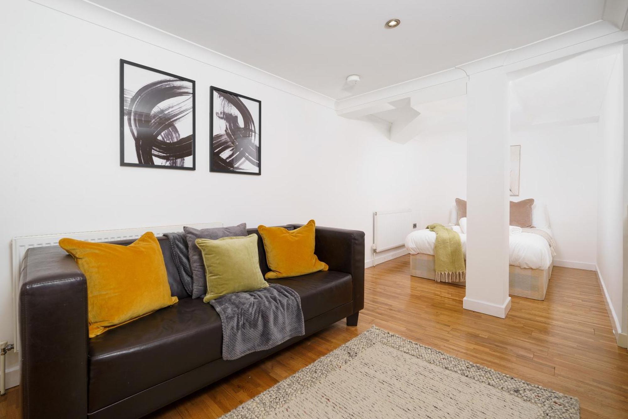 Apartment 3br For 8 By Liverpool Street *