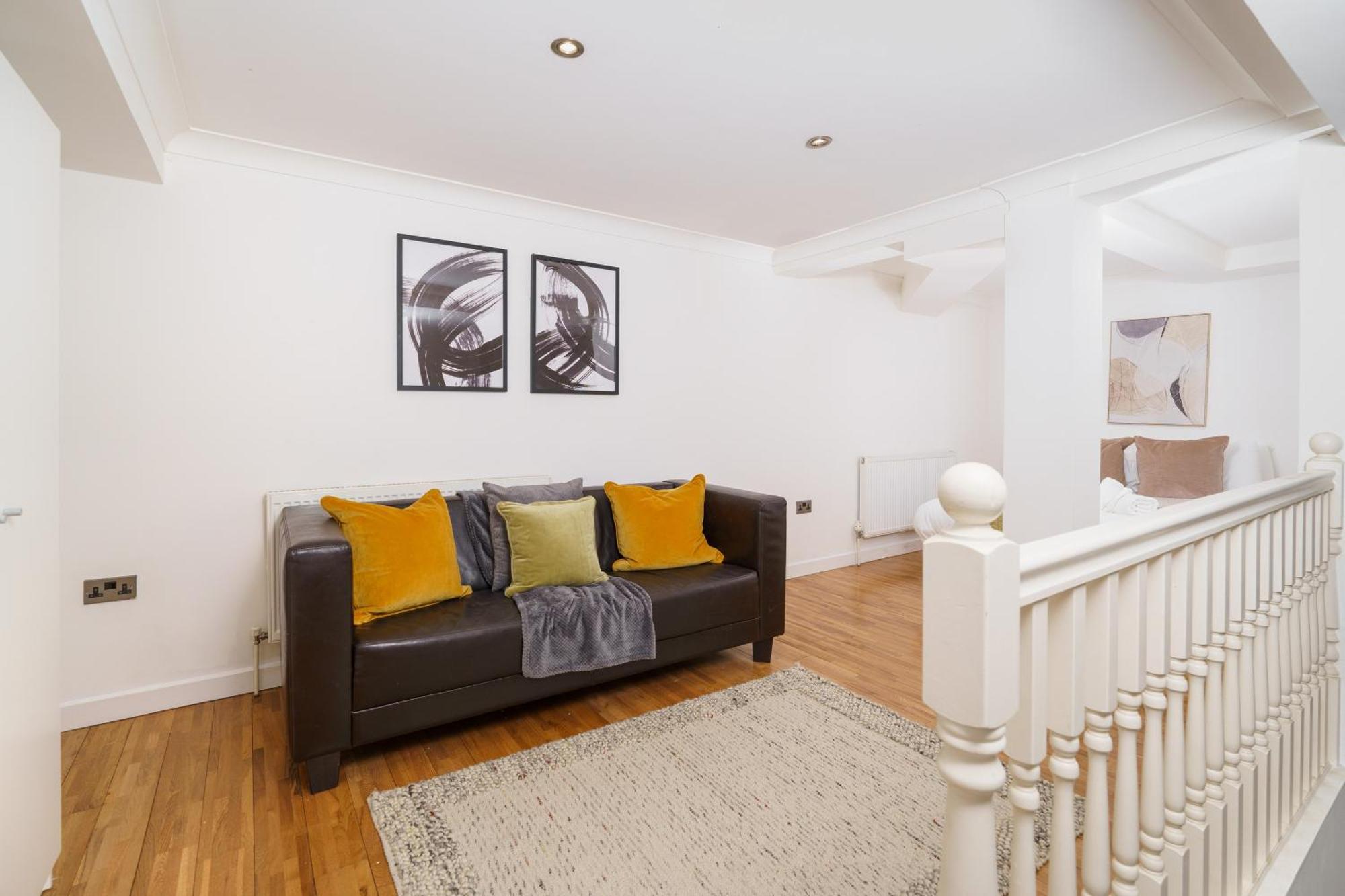 Apartment 3br For 8 By Liverpool Street *